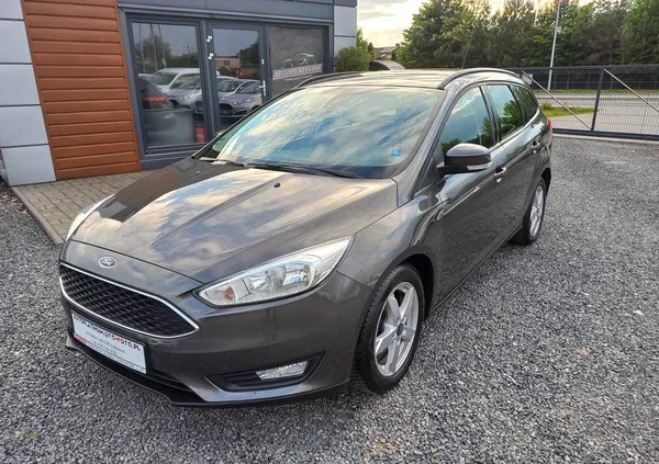 samochody osobowe Ford Focus cena 29900 przebieg: 135000, rok produkcji 2015 z Swarzędz